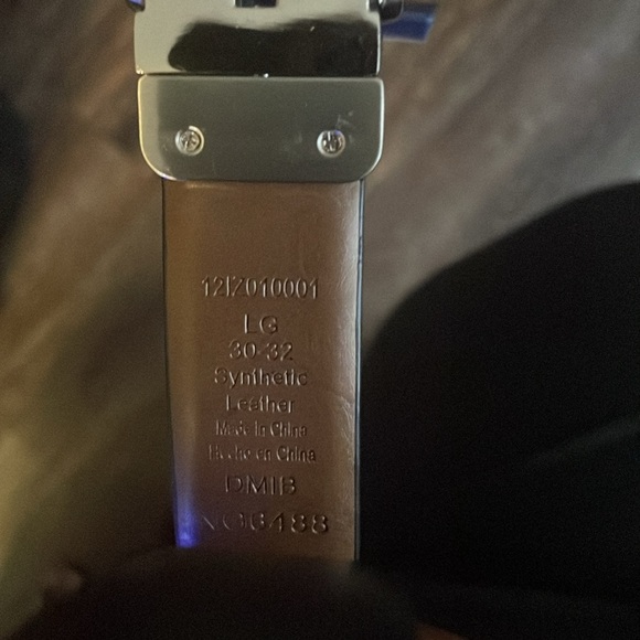 Izod Men's Black Leather Belt - Picture 4 of 4